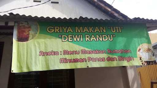 Uti Dewi Randu 8