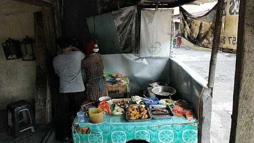 Warung Makan Kremes Ibu Asih Cia 2