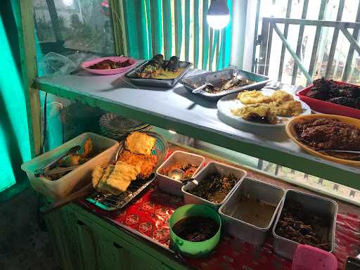 Warung Makan Menara Klitren (ꦮꦫꦩꦏꦤꦩꦤꦫꦏꦭꦠꦤ) 7