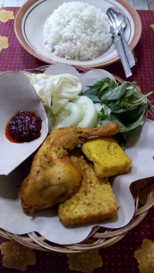 Warung Nasi Bu Kus Sapen 9