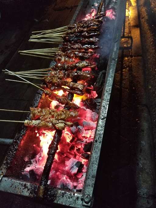 Warung Sate & Soto Cak Umarsa'I 3