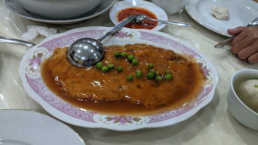 Mahkota Chinese Restaurant 6