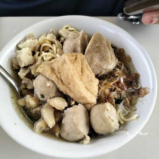 Dealova Mie Ayam & Bakso Beranak 7