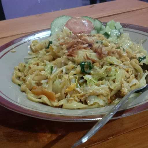 Kedai 99 ( Bakmi-Nasi-Seafood) 8