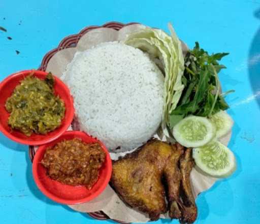 Pecel Lele/Ayam Goreng Pak Panjol,Andong 10