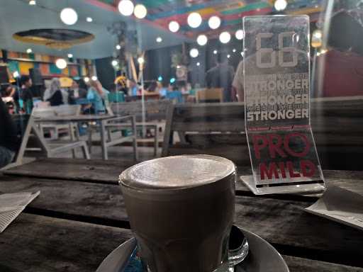 Giri Hills Coffee House 1