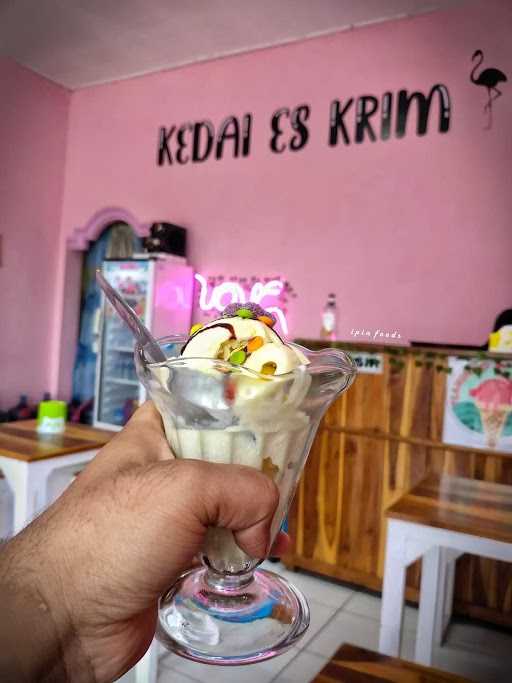 Kedai Es Krim Flamingo 9