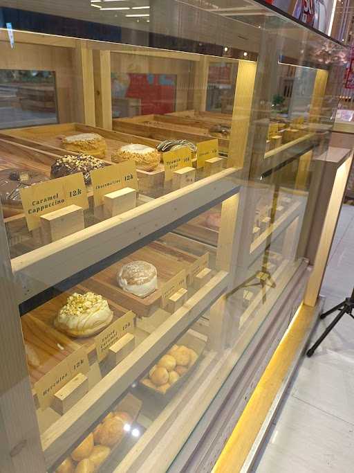 Kalis Donuts - Pakuwon Mall Solo 6