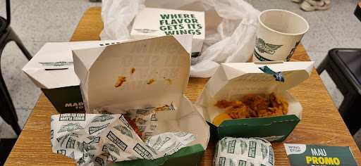 Wingstop Pakuwon Mall Solo Baru 8