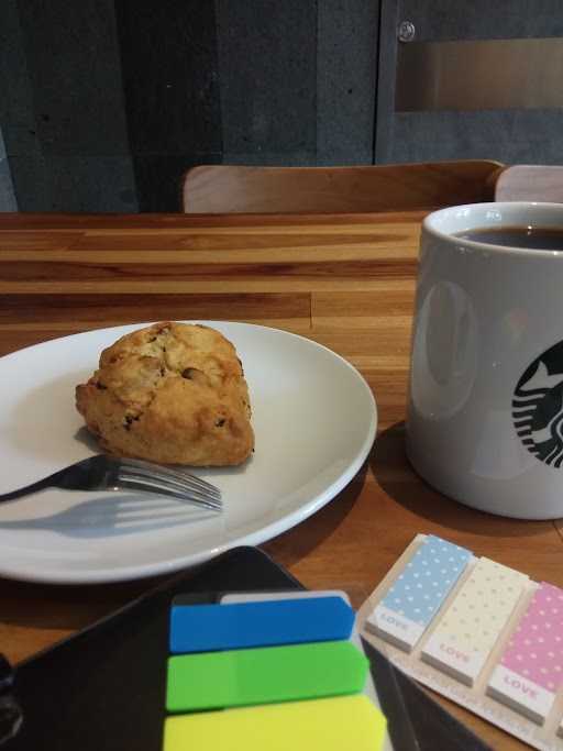 Starbucks - Mediterania Garden Residences 1 4