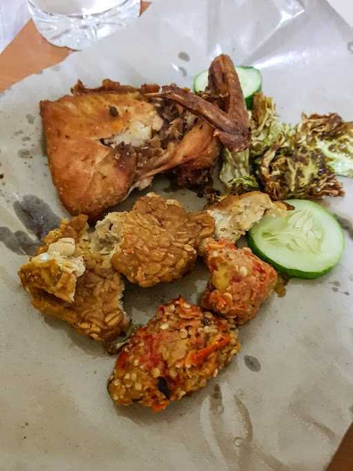 Ayam Gepuk Pak Gembus 4