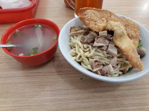 Bakmi Hong 9