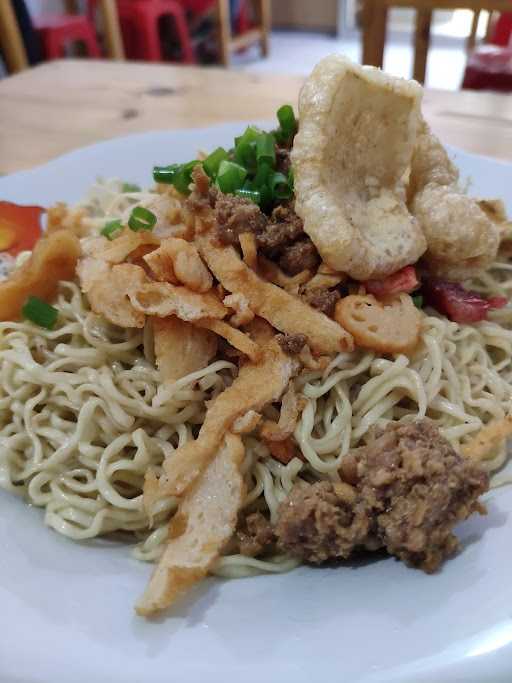 Bakmi Kalimantan Achun 9