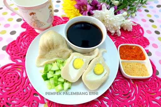 Pempek Palembang Erni 1