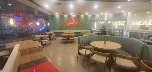 Pizza Hut Ristorante - Mall Taman Anggrek 8