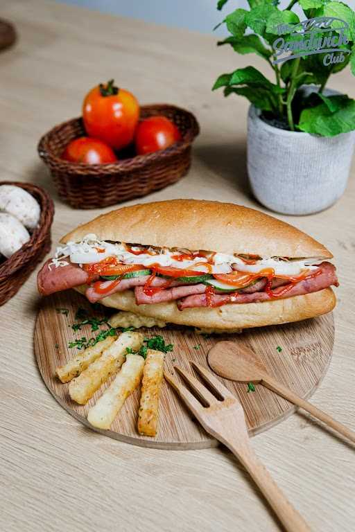 The Sandwich Club Surabaya 8