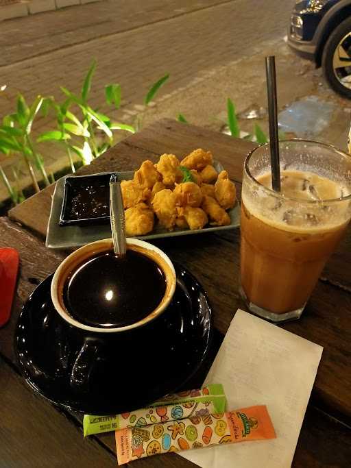 Serlok Kopi Kertajaya 1