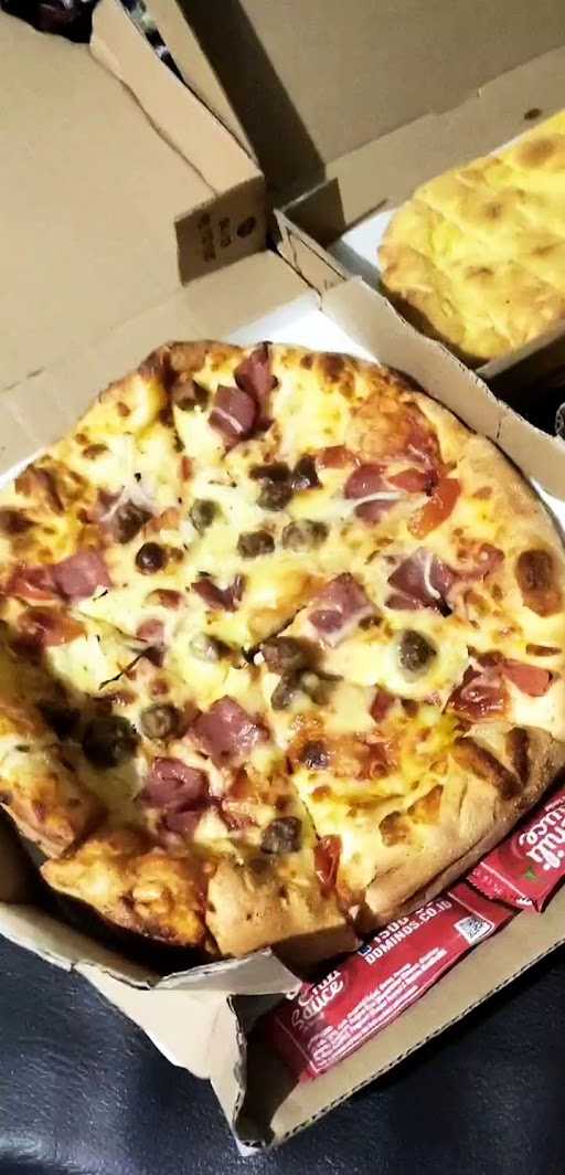 Domino'S Pizza 8