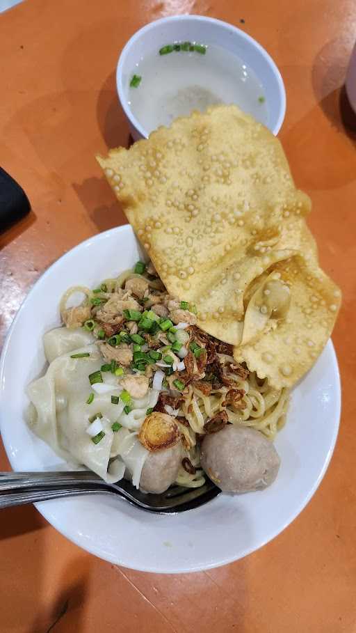 Gajah Mada Pangsit Mie Ayam 9