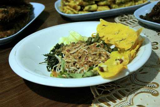 Warung Nasi Gudeg Bu Arif Prasmanan 8