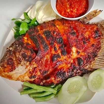 Ikan Bakar Kemank 1