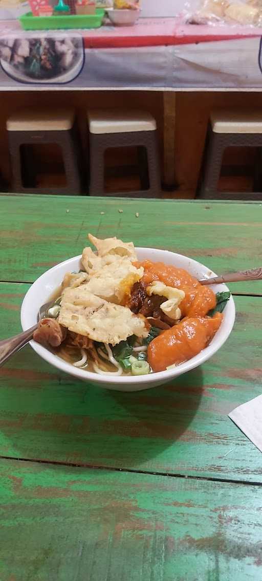 Bakso Sapi & Mie Ayam Merdeka 9