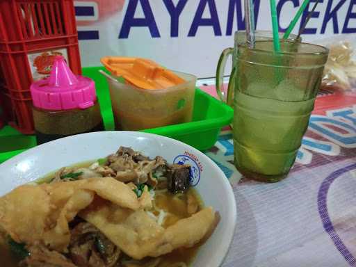 Bakso Sapi & Mie Ayam Merdeka 10