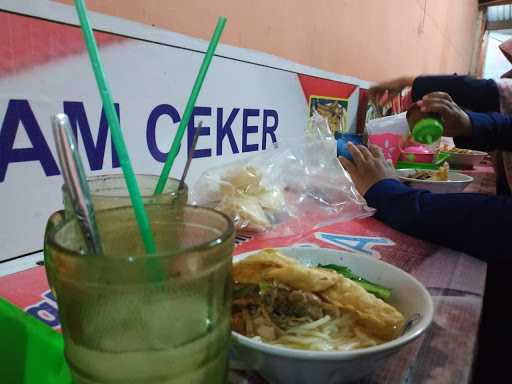 Bakso Sapi & Mie Ayam Merdeka 2