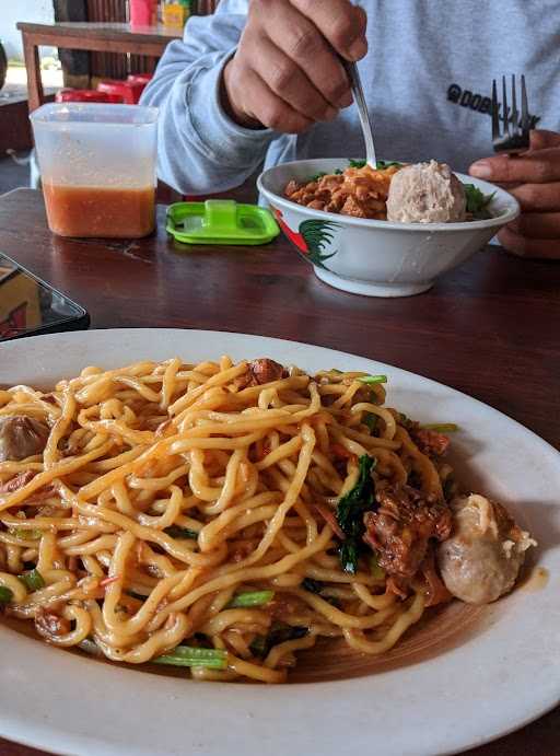 Mie Ayam Bakso Kodhal 5