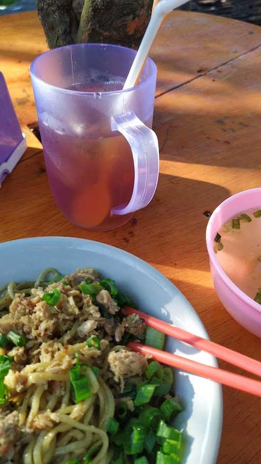 Mie Ayam Jakarta Bangkong, Sekaran 8