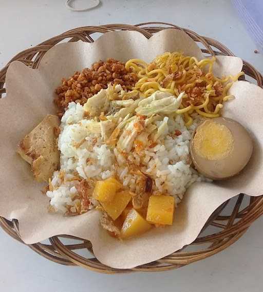 Nasi Uduk & Lontong Opor Bu Antie 5