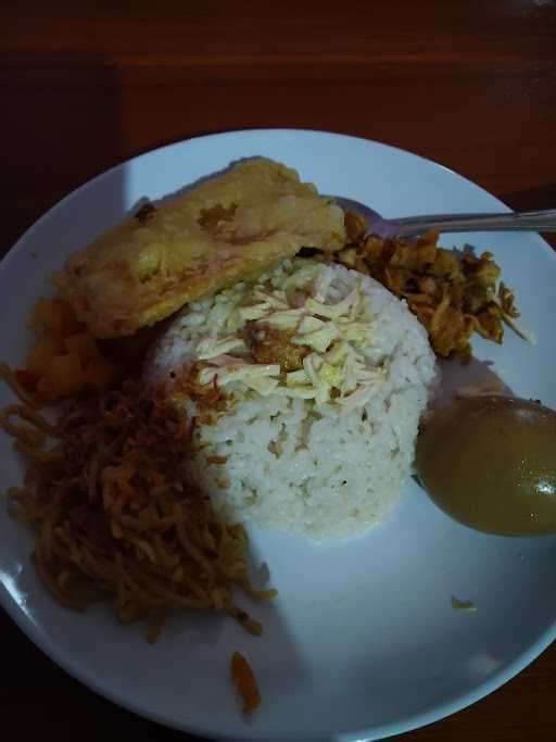 Nasi Uduk & Lontong Opor Bu Antie 10