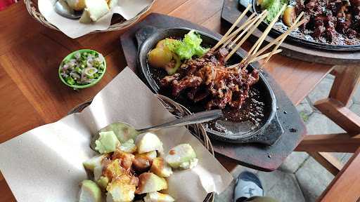 Sate Saffir 8