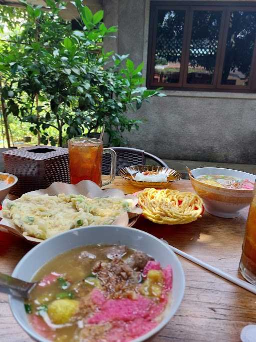 Soto Sokaraja Warung Latar 9