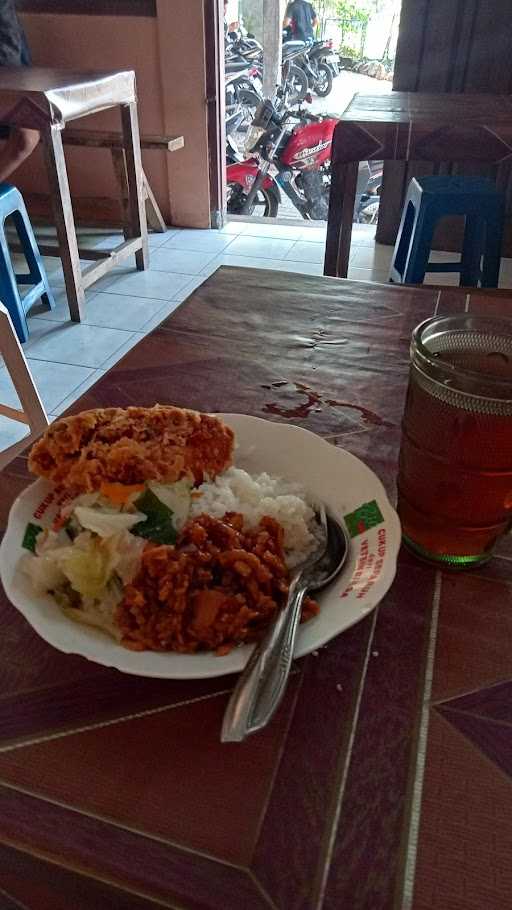 Warung Makan Legendaris Pak Matori 6