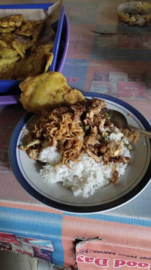 Warung Makan Tower Bu Tun 5