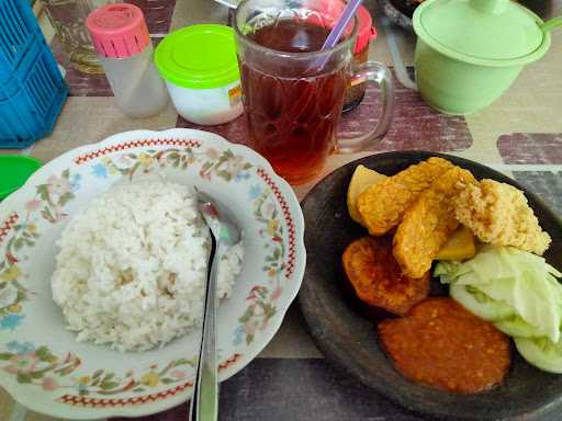 Warung Soto Mbak Ana Khas Lamongan 4