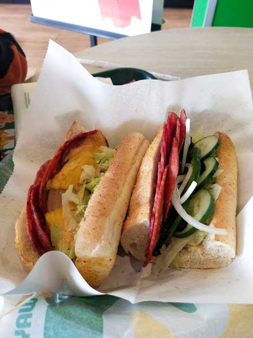 Subway - Kota Wisata 5