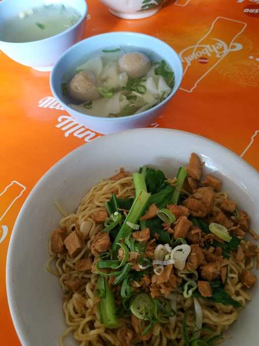 Mie Ayam Bangka Alie Cikeas 5