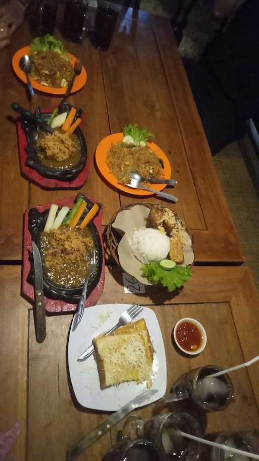 Saung Sambal Uleg Bumi Mutiara 3