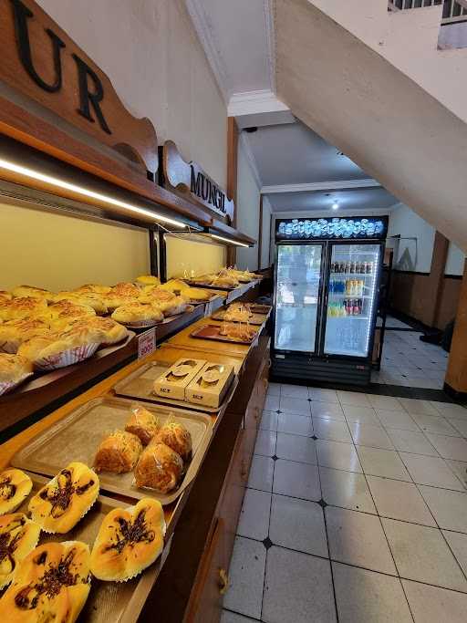 Dapur Mungil Bakery 3