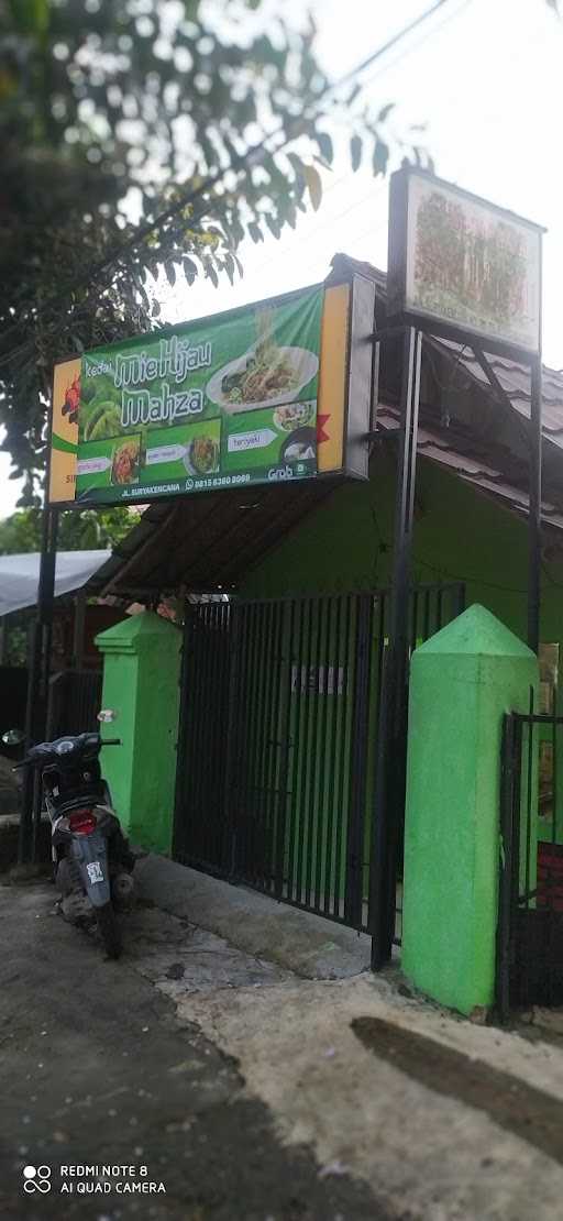 Kedai Mie Hijau Mahza 10