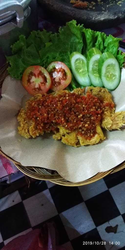 Warung Uduk Teh Rini 7