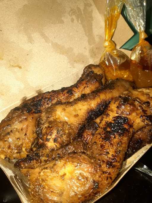 Ayam Bakar Lumpur Mbo'E 1