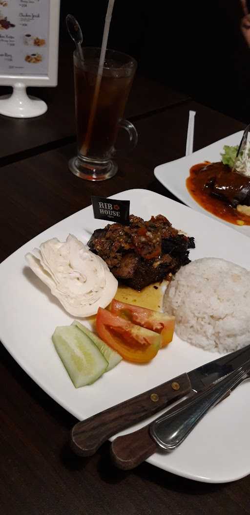 Rib House Grage City Mall 2