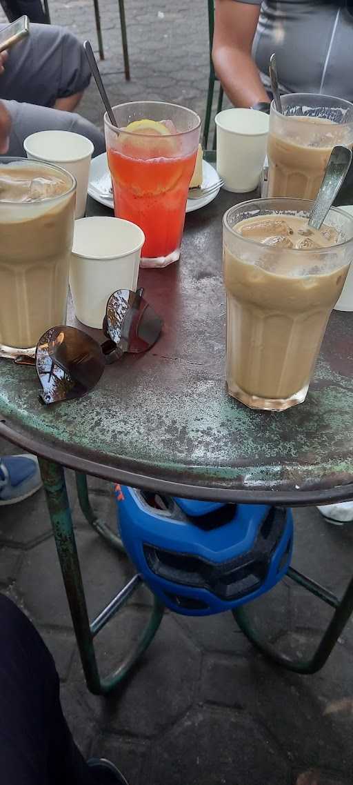 Kamar Tujuh Koffie 10