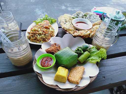 Warung Outdoor Doremi 7