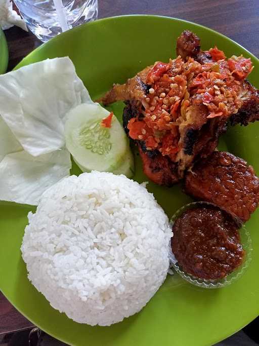 Ayam Bakar Rajawali Bukit 1