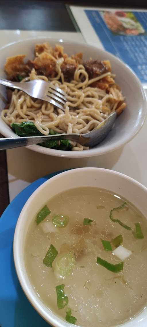 Kedai Martabak & Pecel Lele Aben 1