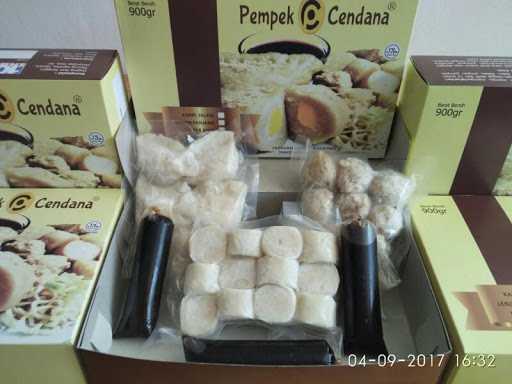 Pempek Cendana & Resto 1